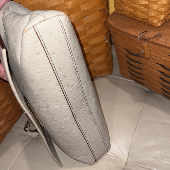 Lovely Kate Spade Purse - Picture 4 of 12